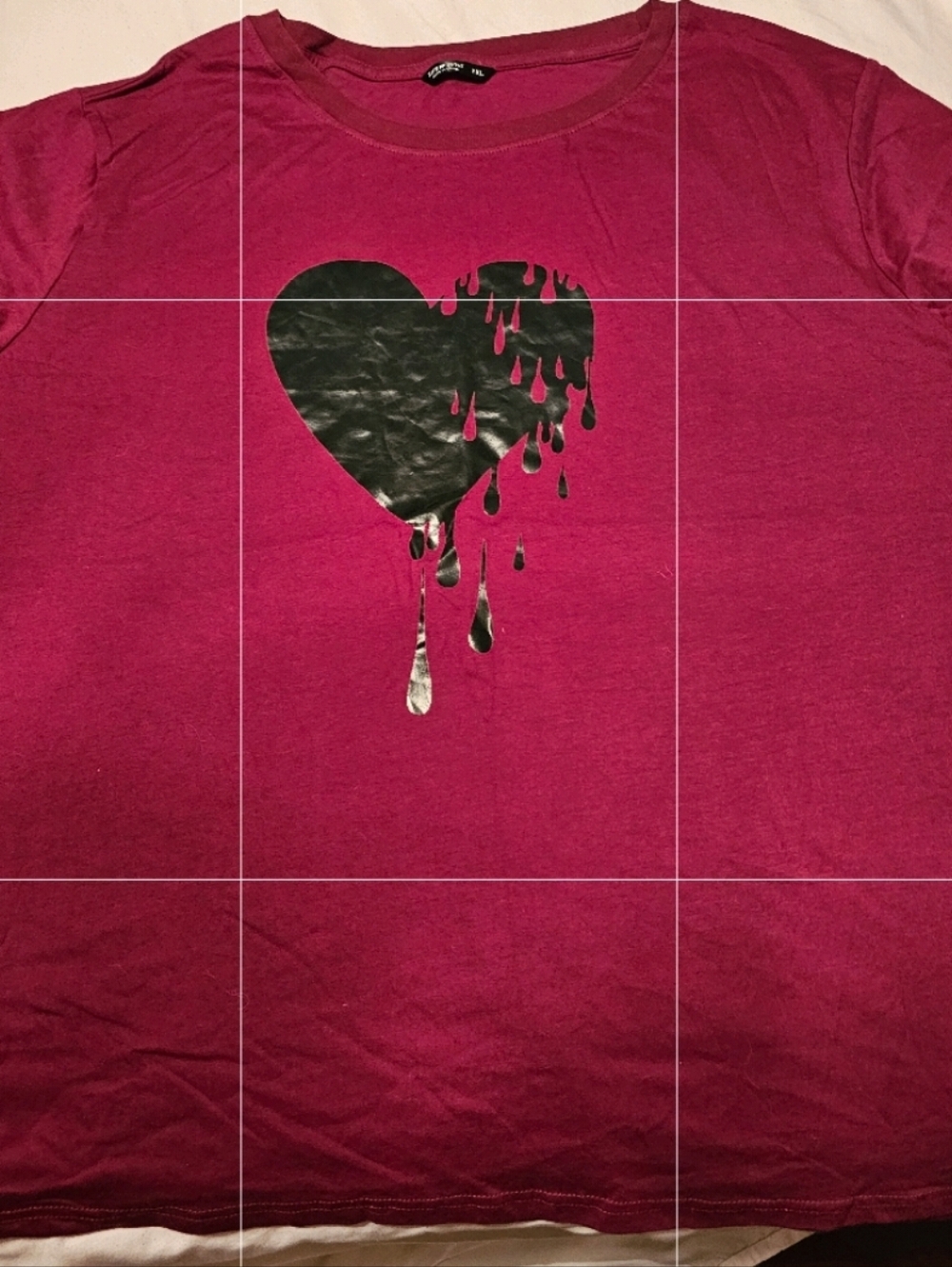 Dripping Heart Graphic Tee - Magenta & Black